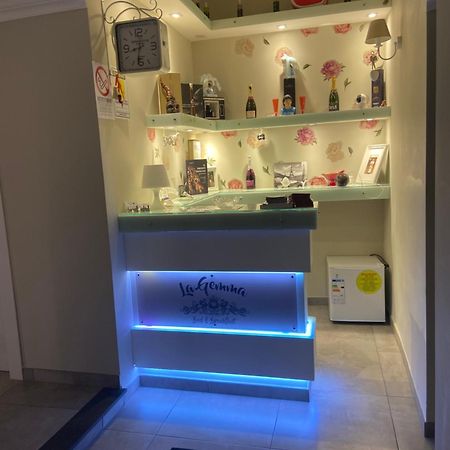 Bed and Breakfast Beb la Gemma Neapel Exterior foto
