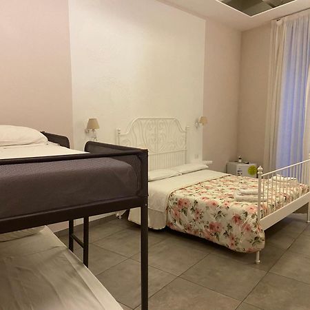 Bed and Breakfast Beb la Gemma Neapel Exterior foto