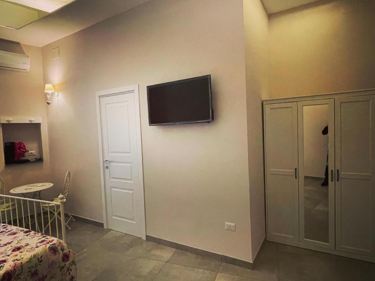 Bed and Breakfast Beb la Gemma Neapel Exterior foto