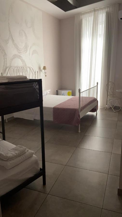 Bed and Breakfast Beb la Gemma Neapel Exterior foto