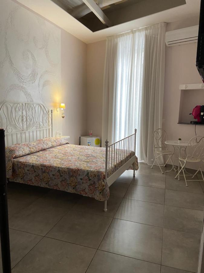 Bed and Breakfast Beb la Gemma Neapel Exterior foto