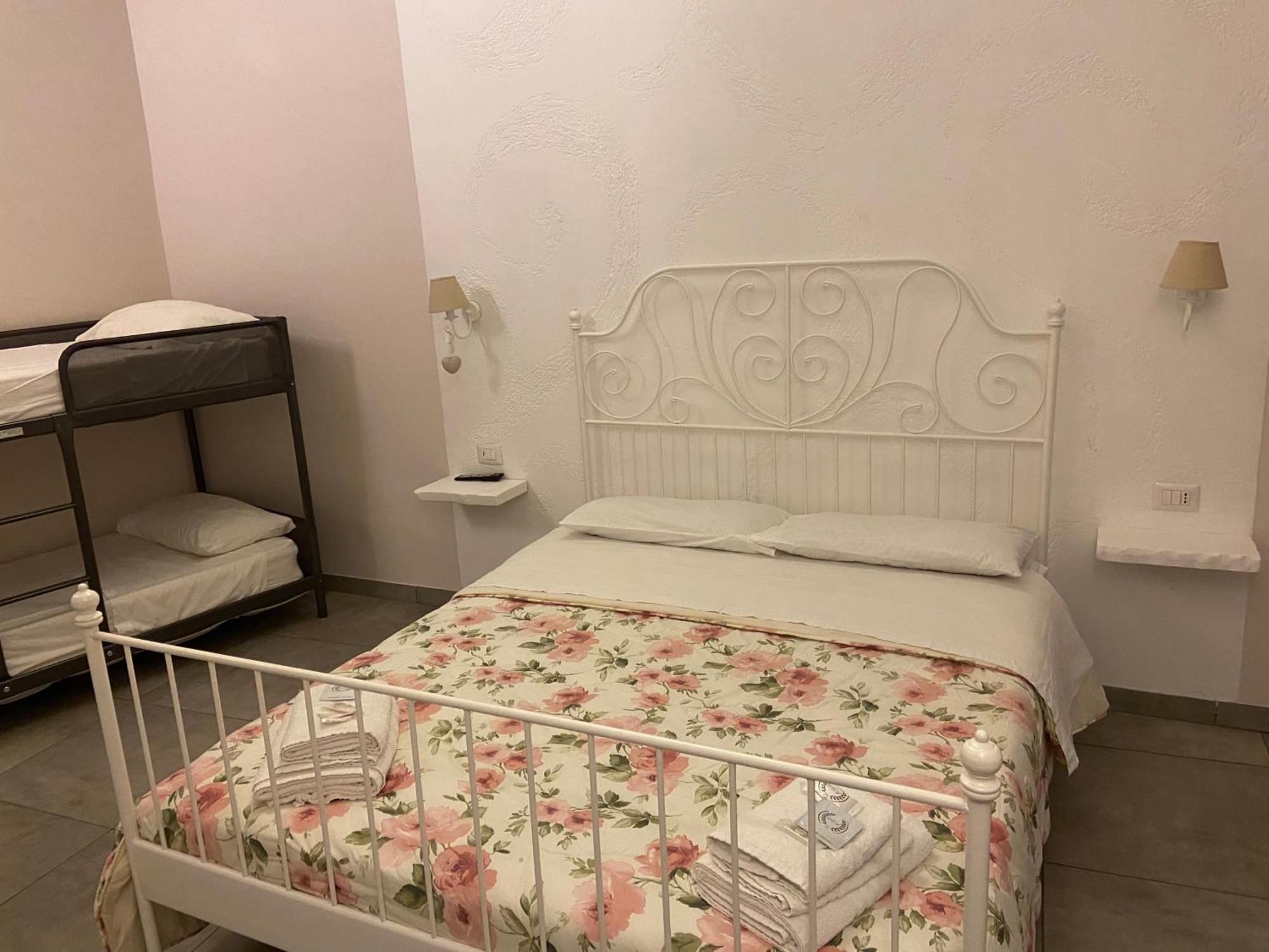 Bed and Breakfast Beb la Gemma Neapel Exterior foto