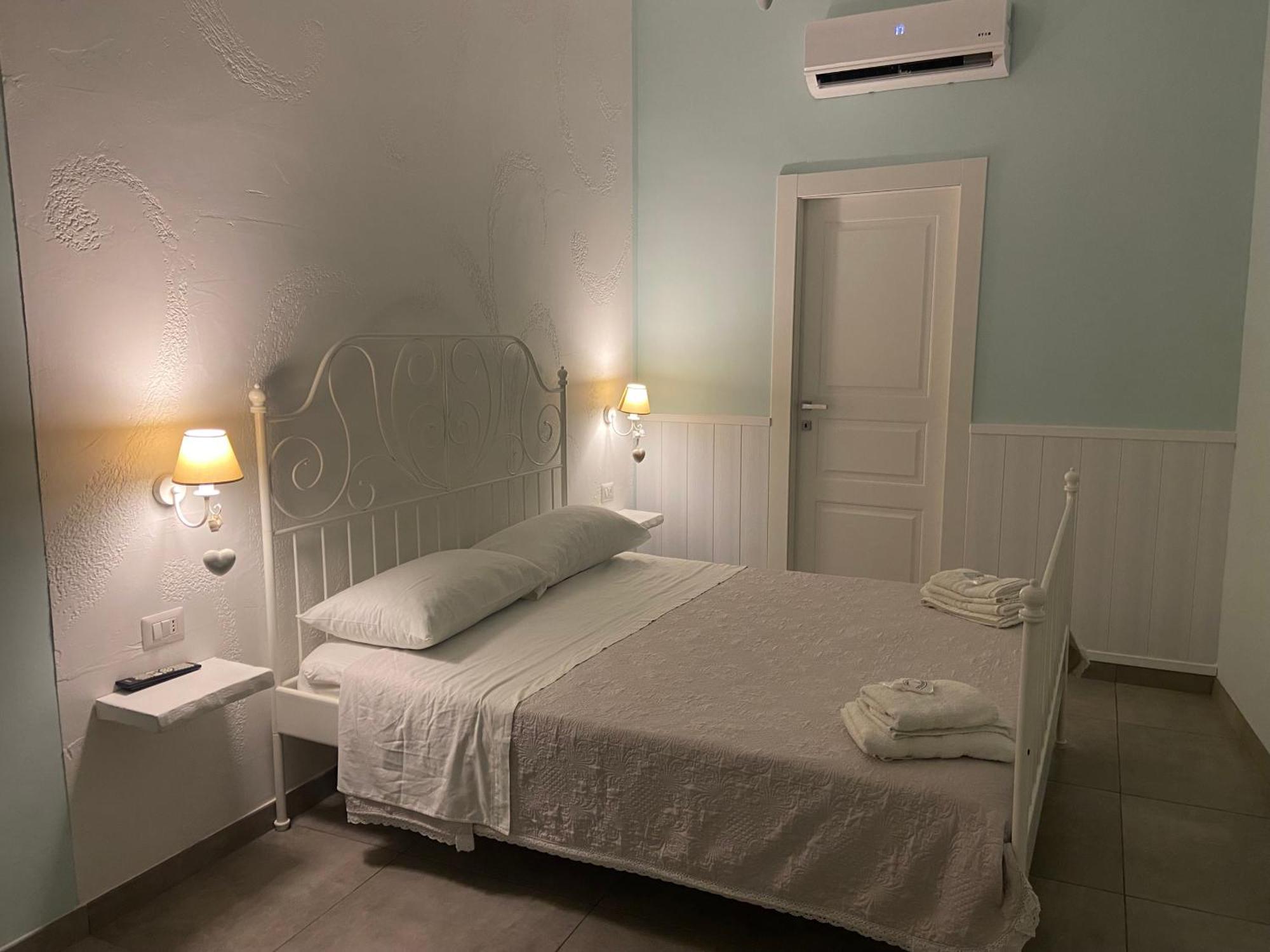Bed and Breakfast Beb la Gemma Neapel Exterior foto
