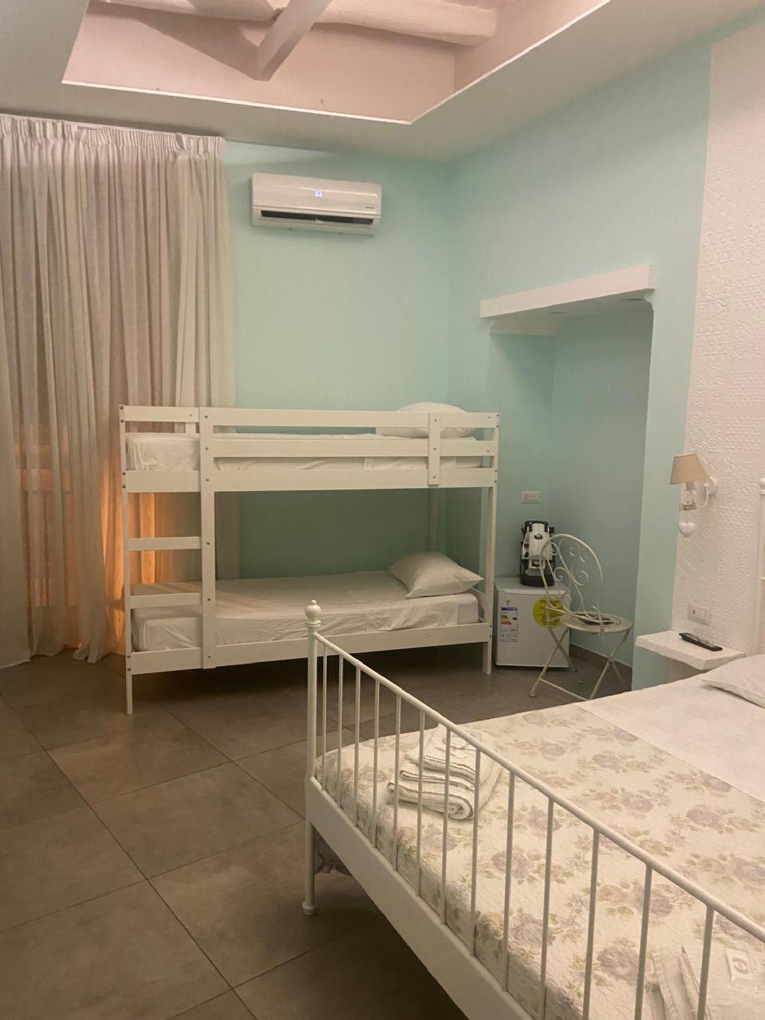 Bed and Breakfast Beb la Gemma Neapel Exterior foto