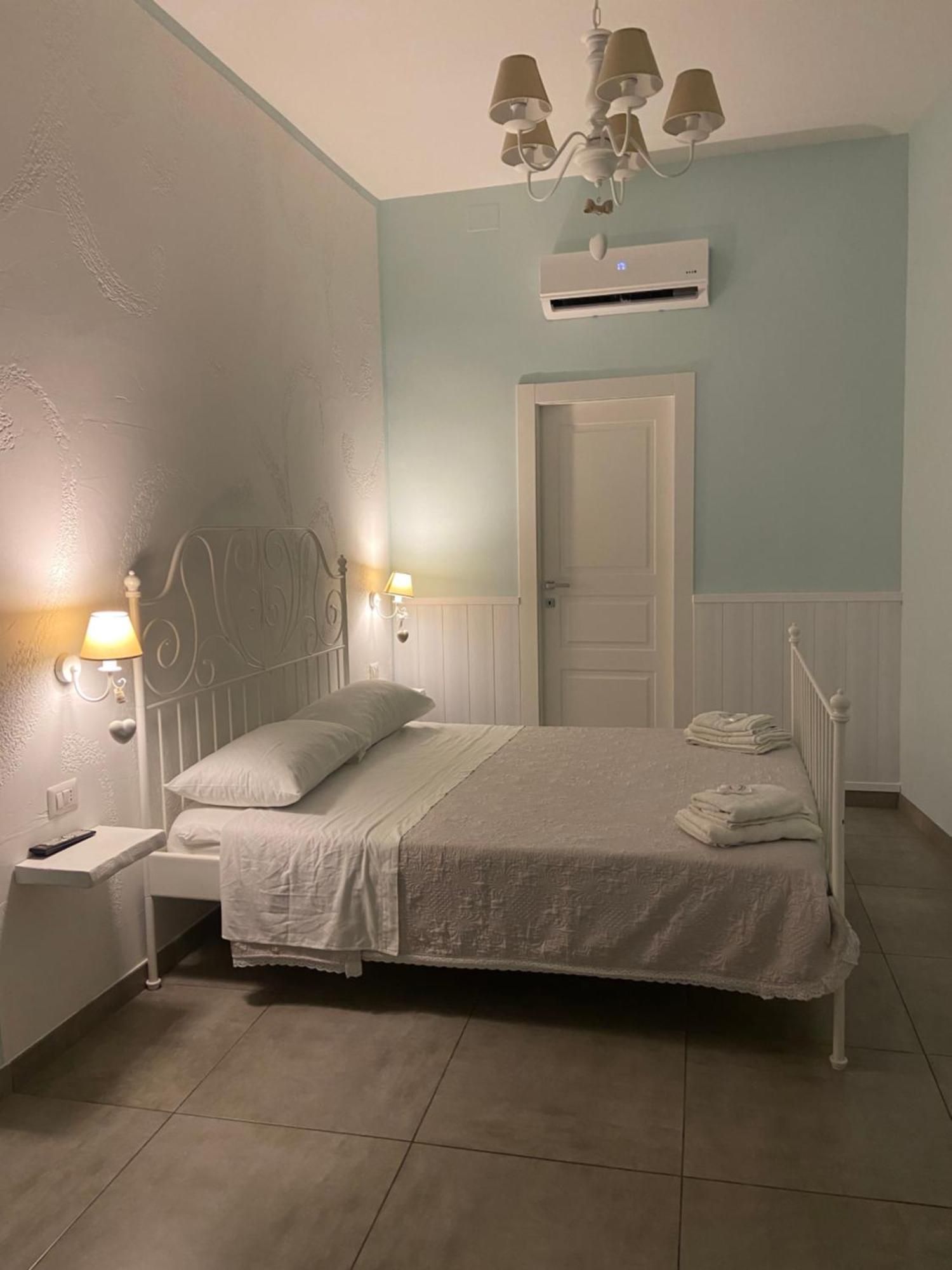 Bed and Breakfast Beb la Gemma Neapel Exterior foto