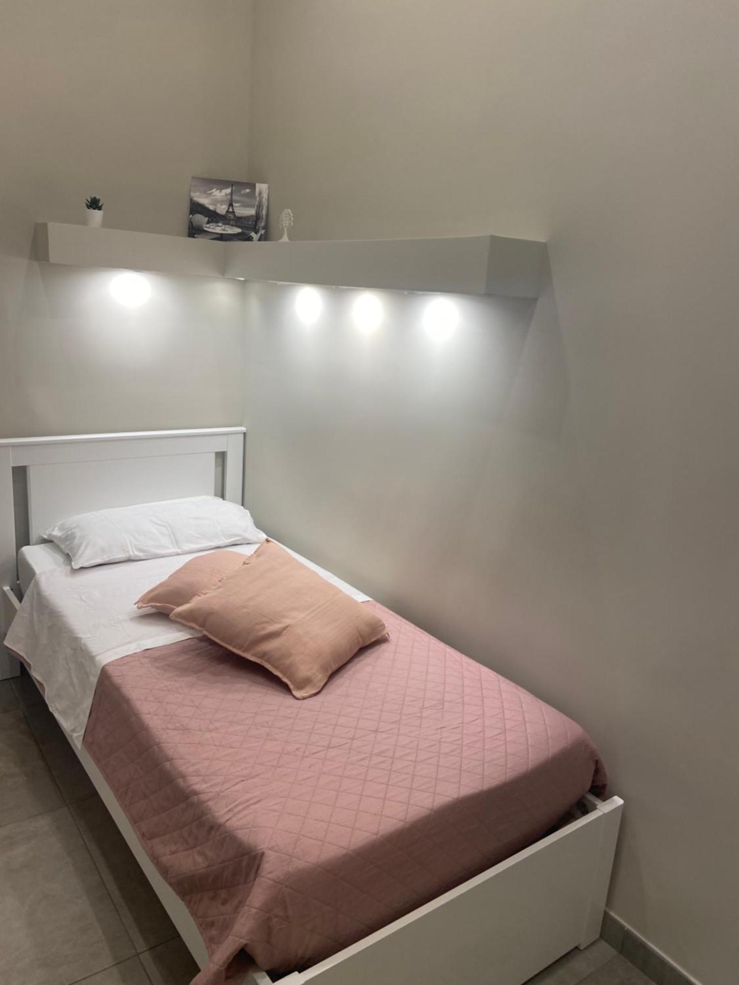 Bed and Breakfast Beb la Gemma Neapel Exterior foto